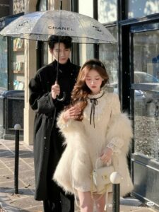 #TDCTY 431	ANH TA BẢO VỆ CÔ GÁI KHÁC TRƯỚC MỌI NGƯỜI, TÔI LIỀN BÊN CẠNH ANH TRAI ANH TA