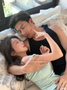 #TDCTY 439	CÓ NGƯỜI YÊU THẦM TÔI 10 NĂM