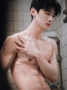 #TDCTY 415	Ba Năm Làm Thế Thân
