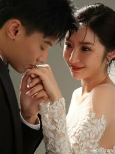 #TDCTY 527	Ngay Trong Hôn Lễ, Tôi Vạch Trần Chú Rể