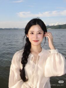 #TDCTY 511	Khoảng Cách Giữa Hai Người Là Một Chiếc Cốc